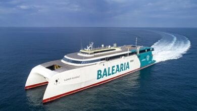 Ferry électrique Baleària en mer.