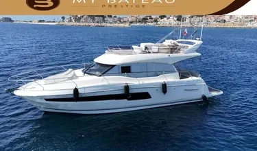 Prestige 460 en croisière sur les mers.