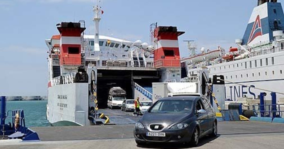 Discover the challenges of maritime crossings between Tanger and Algeciras. Frequent delays, cancell