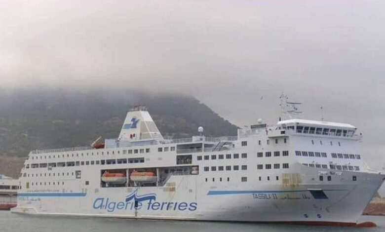 Le ferry « Tassili II » d’Algérie ferries retenu à Marseille par les Affaires maritimes