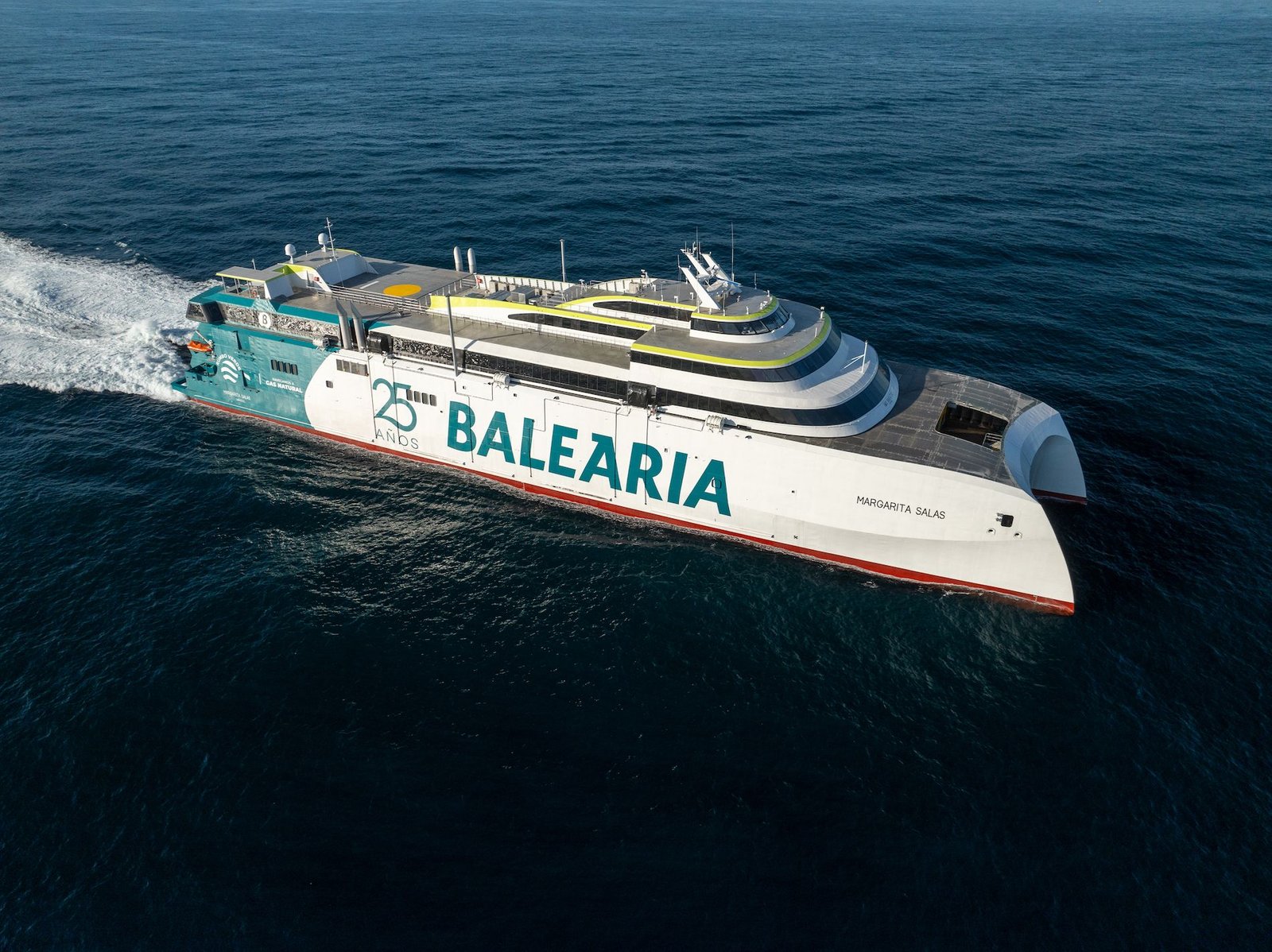 Découvrez comment Baleària a acquis des actifs de Naviera Armas pour optimiser la ligne maritime Alg